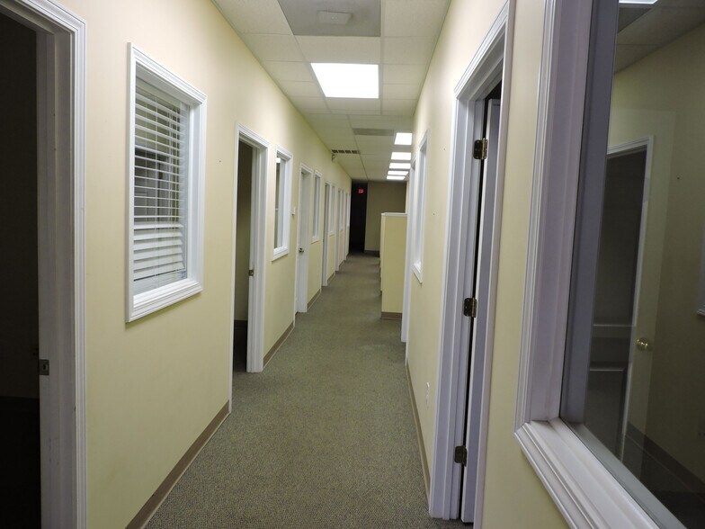 More Photos Of 1827 N Columbia St, Milledgeville Storefront For Lease