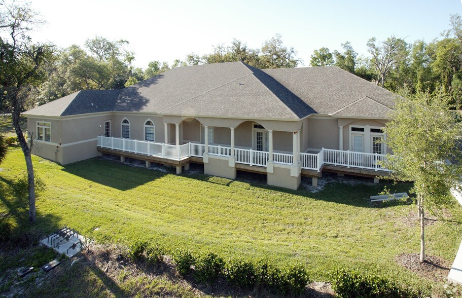 Primary Photo Of 820 W Broadway St, Oviedo Medical For Lease