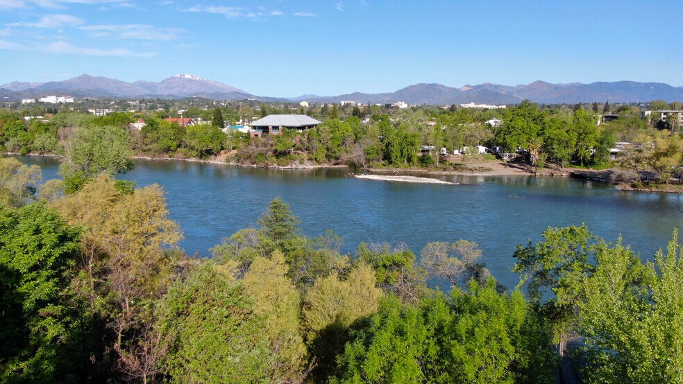 More Photos Of 202 Hemsted Dr, Redding Restaurant For Sale