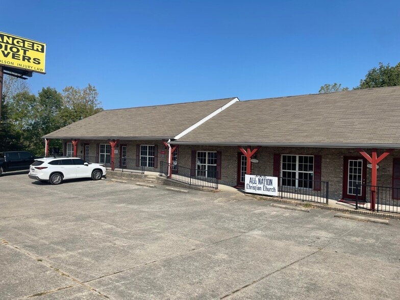 More Photos Of 808 Kraft St, Clarksville Office For Sale