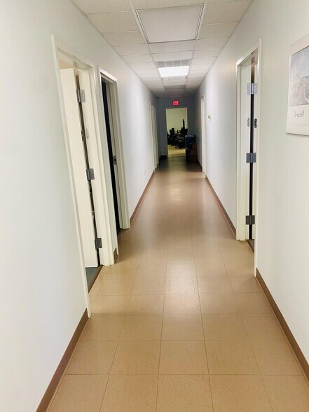 More Photos Of 12272 Intraplex Pky, Gulfport Office For Sale