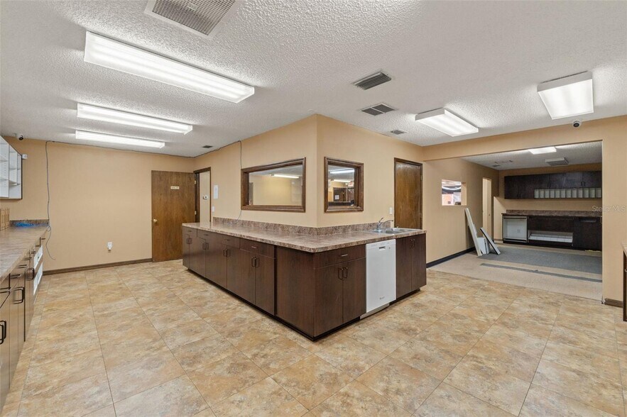 More Photos Of 10507 Spring Hill Dr, Spring Hill Medical For Lease