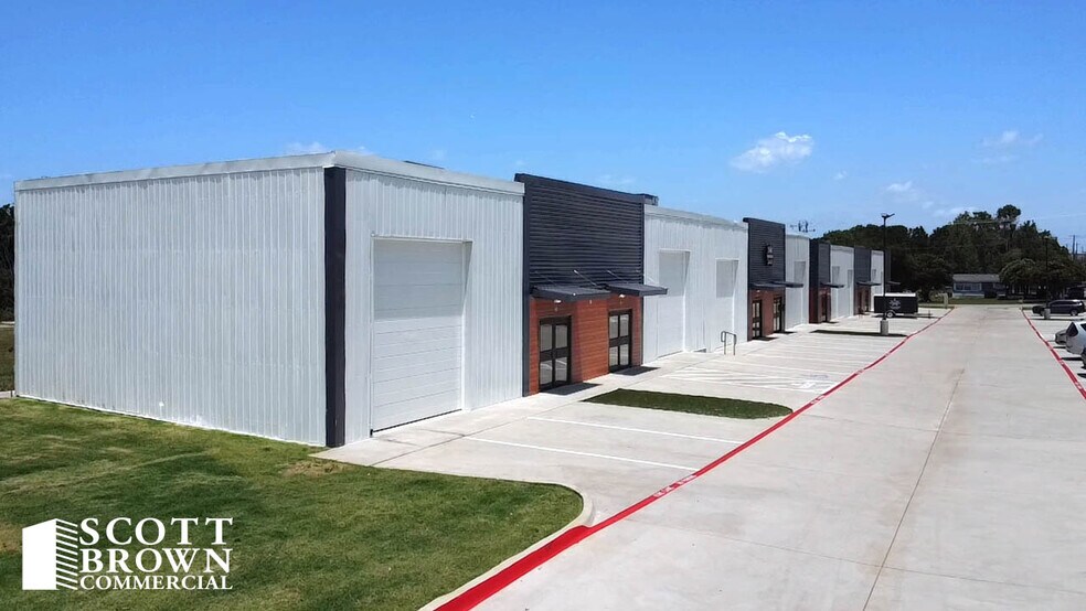 More Photos Of 1651 Hill Ln, Little Elm Unknown For Lease