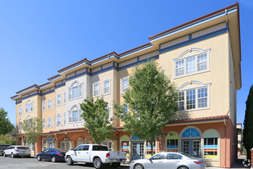 More Photos Of 220 Windsor River Rd, Windsor Apartments For Sale