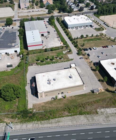 More Photos Of 310 Holiday Inn Dr, Cambridge Auto Dealership For Sale