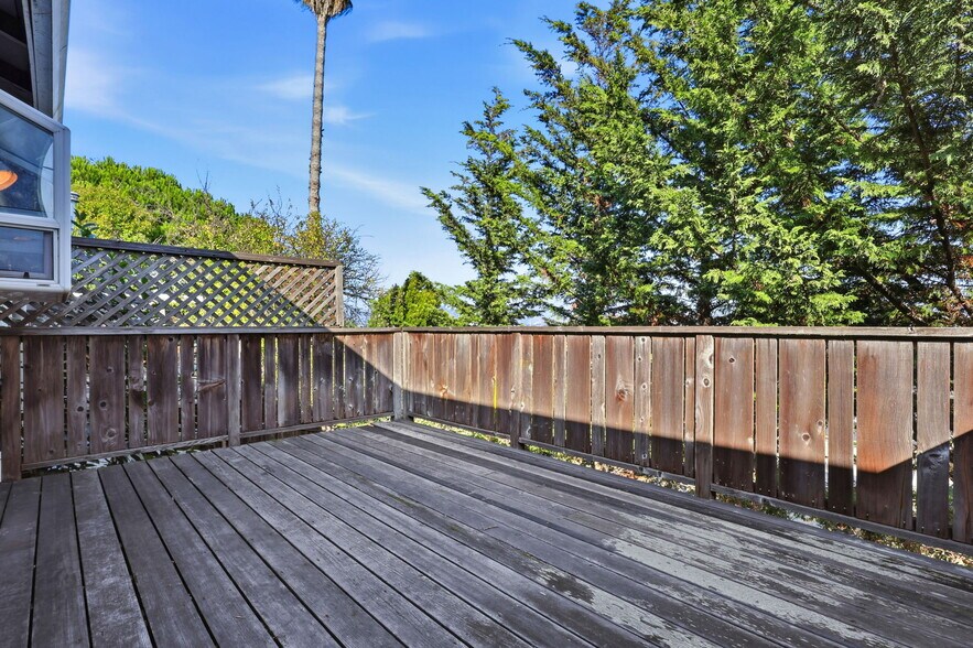 More Photos Of 834 Meadowsweet Dr, Corte Madera Multifamily For Sale