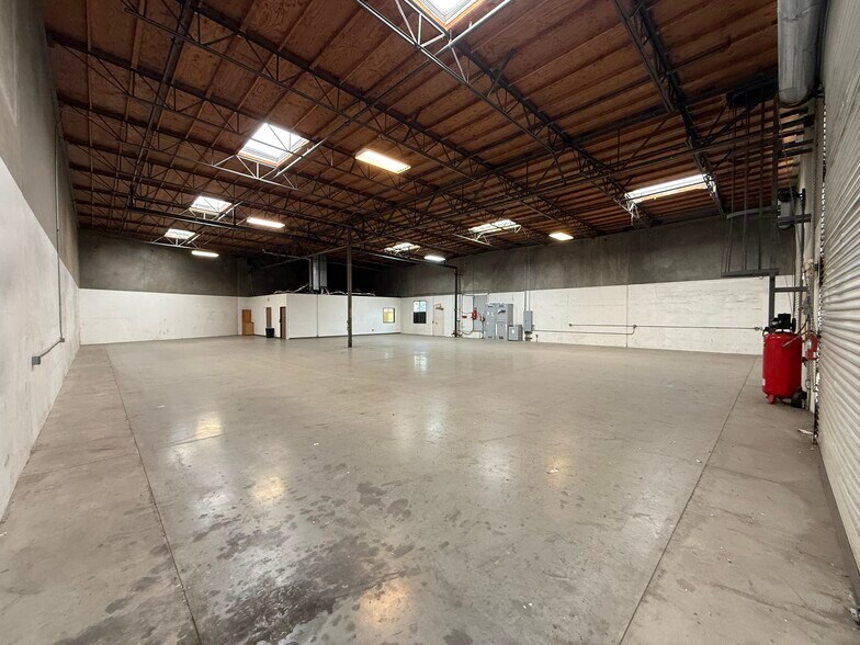 More Photos Of 5365 Brooks St, Montclair Warehouse For Lease