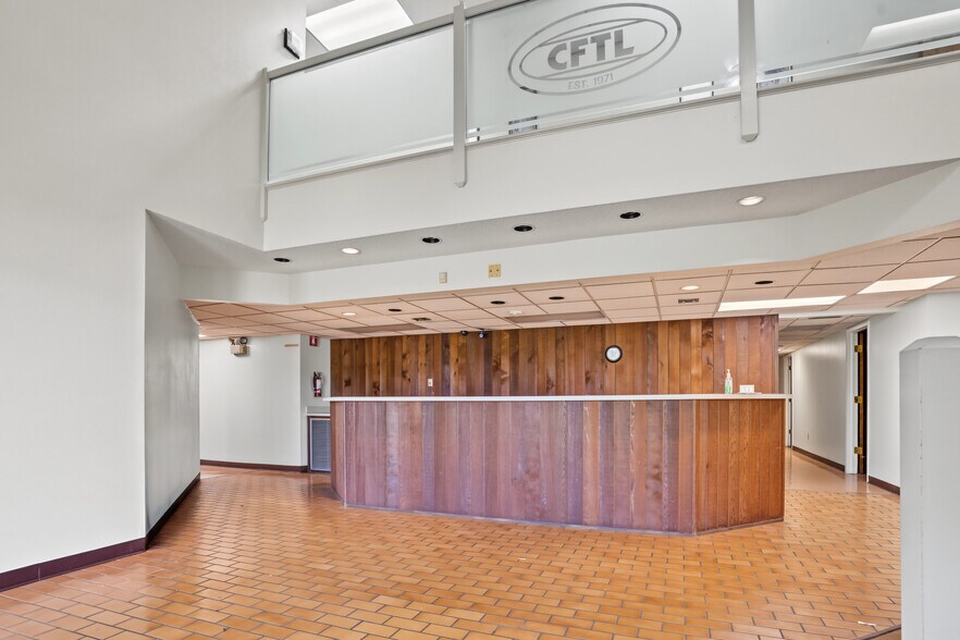More Photos Of 12625 40th St N, Clearwater Warehouse For Sale