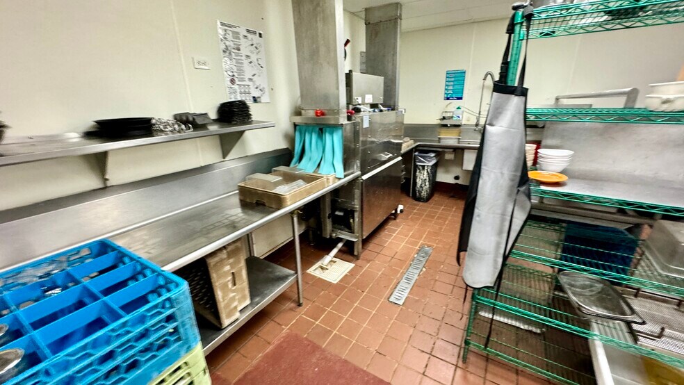 More Photos Of 3333 Hwy 10 E, Moorhead Restaurant For Sale