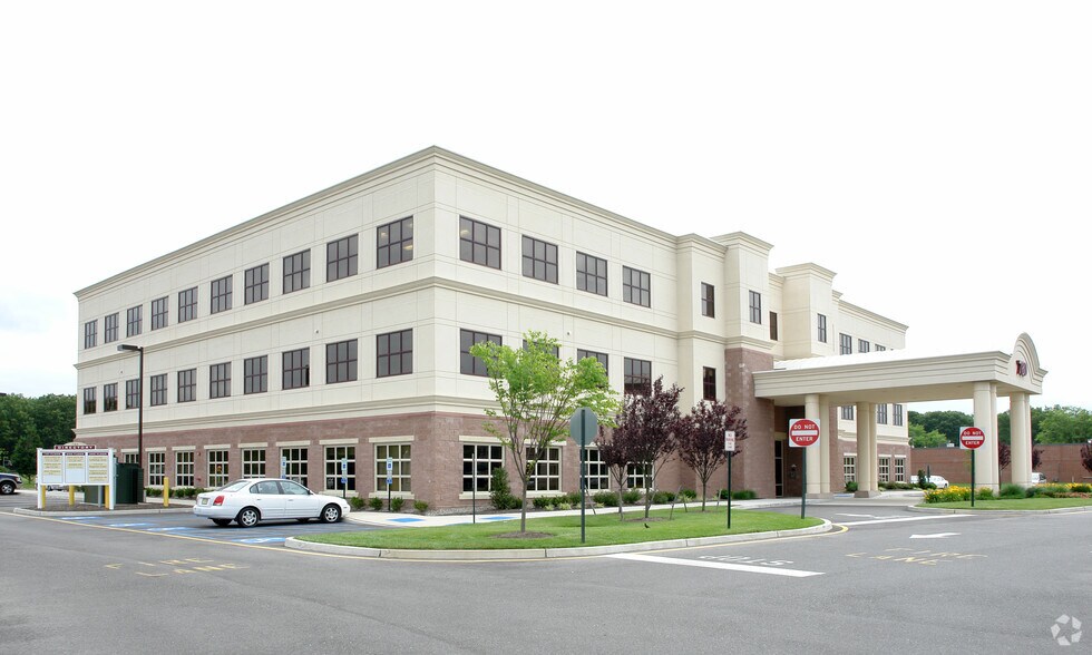 Primary Photo Of 780 Route 37 W, Toms River Medical For Lease