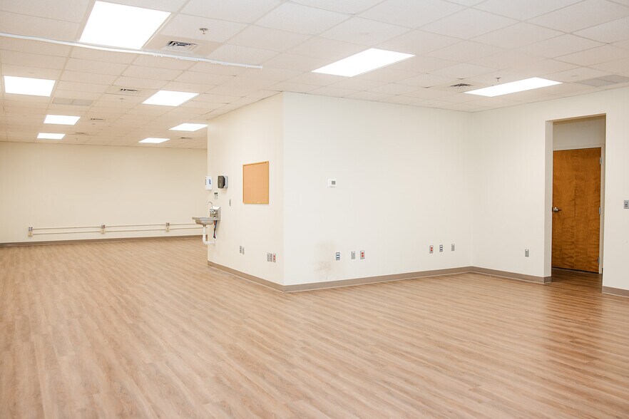 More Photos Of 101B Villa Dr, Daphne Medical For Lease