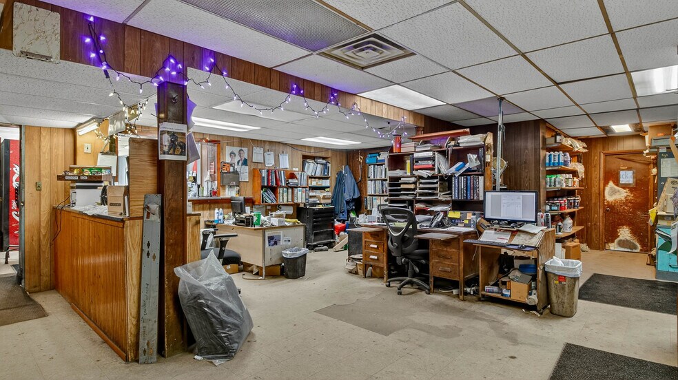 More Photos Of 7918 Partridge Rd, Eau Claire Warehouse For Sale