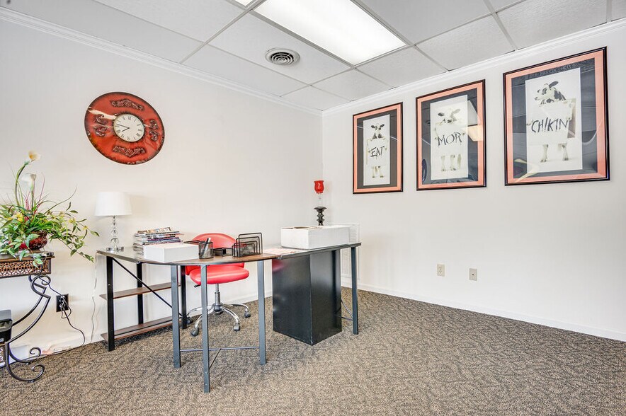 More Photos Of 1212-1216 Gum Branch Rd, Jacksonville General Retail For Sale