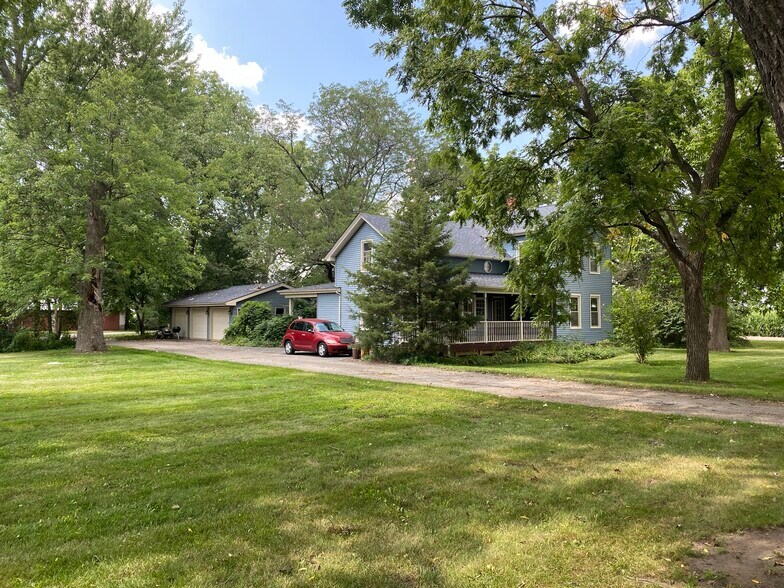 More Photos Of 2013 Beecher Rd, Plano Freestanding For Sale