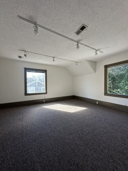 More Photos Of 93 Church St, Asheville Office For Lease