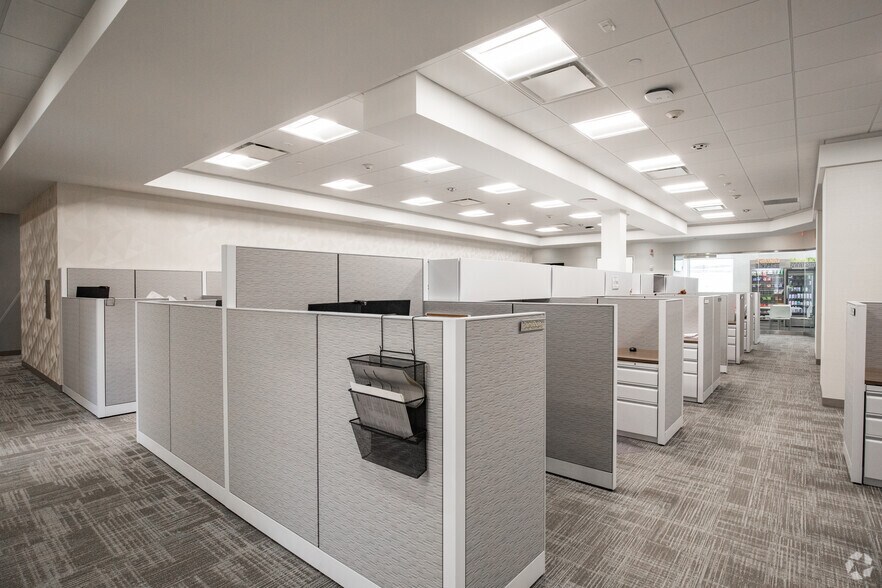 More Photos Of 511 Ocean Ave, Massapequa Office For Lease