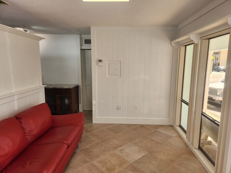 More Photos Of 2501 Gulf Dr N, Bradenton Beach, Bradenton Beach Storefront Retail Residential For Sale