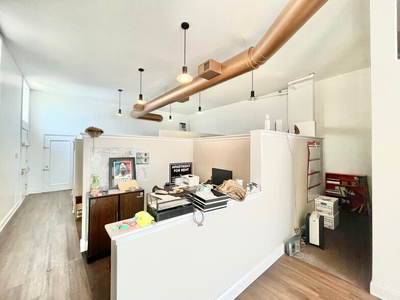 More Photos Of 1355-1359 W Chicago Ave, Chicago Apartments For Lease