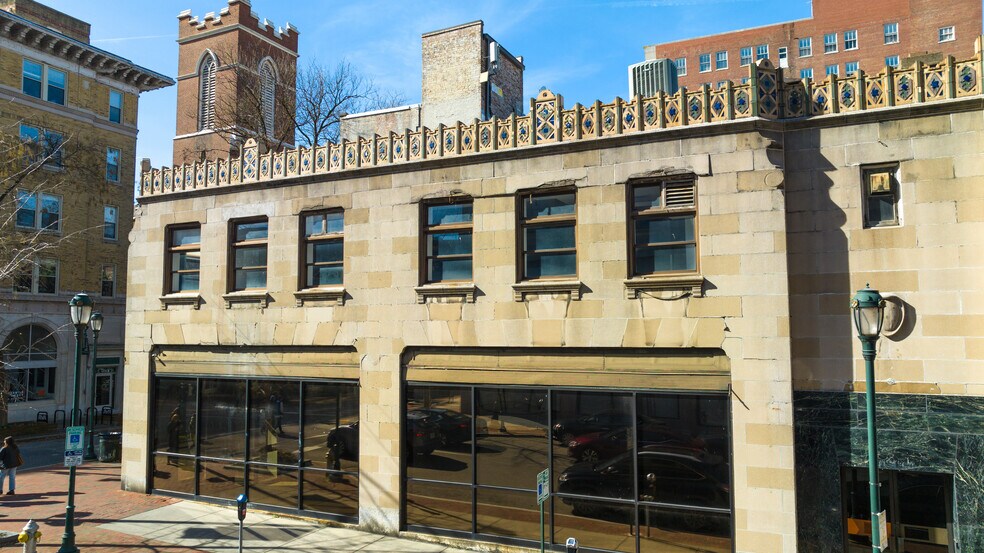 More Photos Of 424 E Grace St, Richmond Bank For Lease