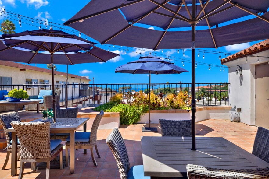 More Photos Of 1403 N El Camino Real, San Clemente Office For Lease