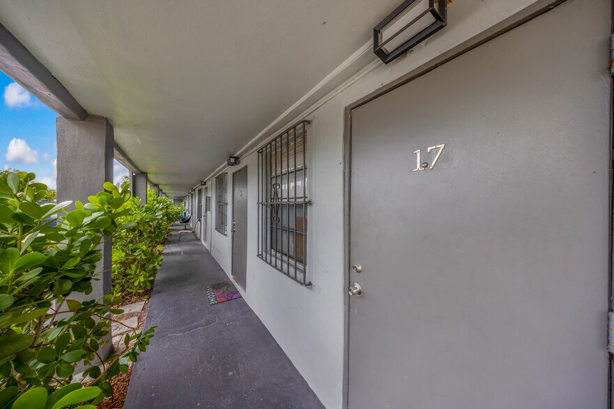 More Photos Of 5807 SW 25th St, West Park Apartments For Sale