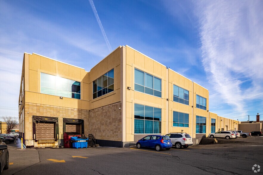 More Photos Of 8270-8310 Ch Devonshire, Mt Royal Unknown For Lease