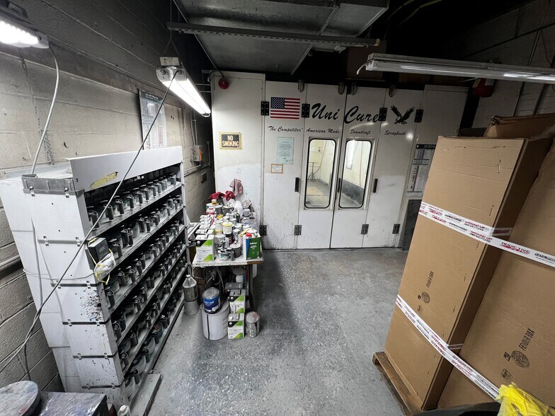 More Photos Of 3605 Woodland Ave, Baltimore Industrial For Sale