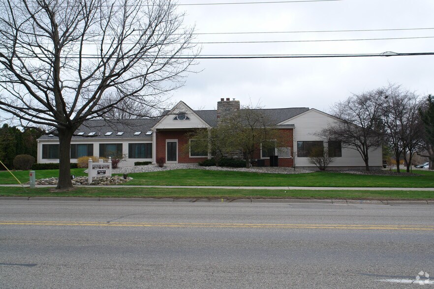 Primary Photo Of 2121 Abbott Rd, East Lansing Medical For Lease