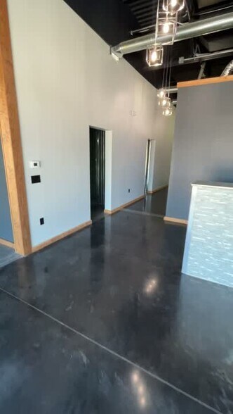 More Photos Of 7827 Town Square Ave, Dardenne General Retail For Sale