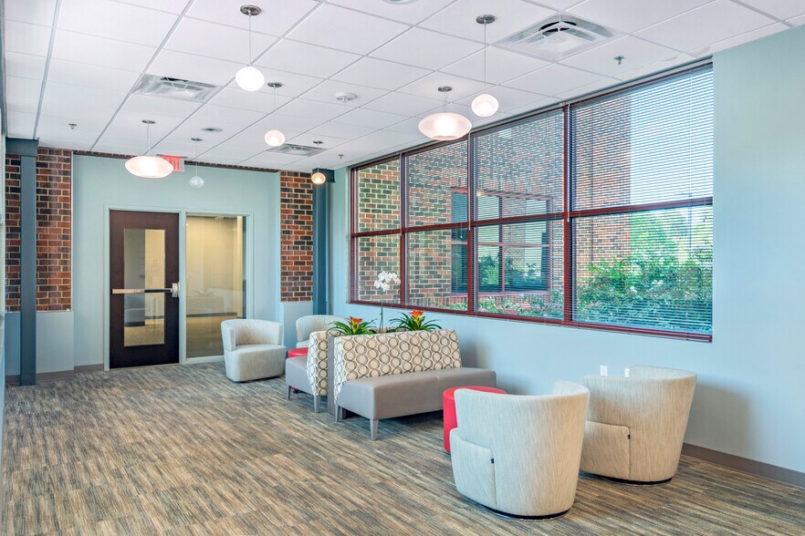 More Photos Of 4928 Linksland Dr, Holly Springs Office For Lease