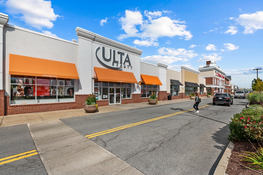 More Photos Of 1579-1585 Niagara Falls Blvd, Amherst General Retail For Lease