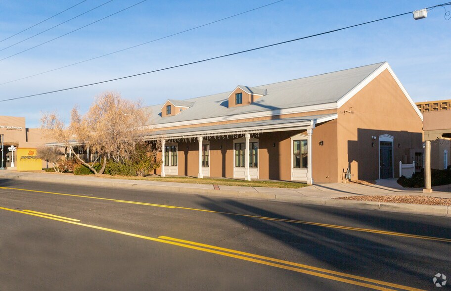 More Photos Of 2011 Mountain Rd NW, Albuquerque General Retail For Sale