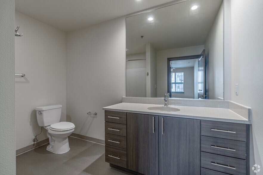 More Photos Of 6523 NE Cherry Dr, Hillsboro Apartments For Lease