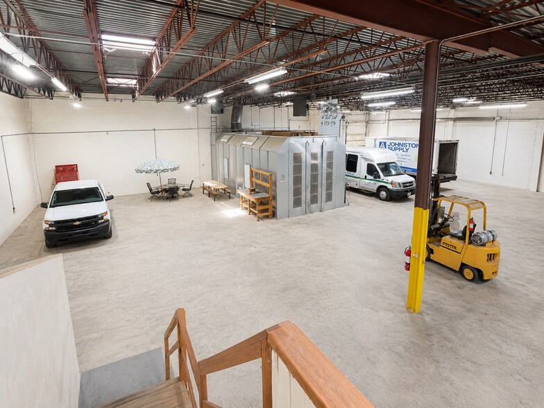 More Photos Of 771 Creek Rd, Bellmawr Distribution For Lease