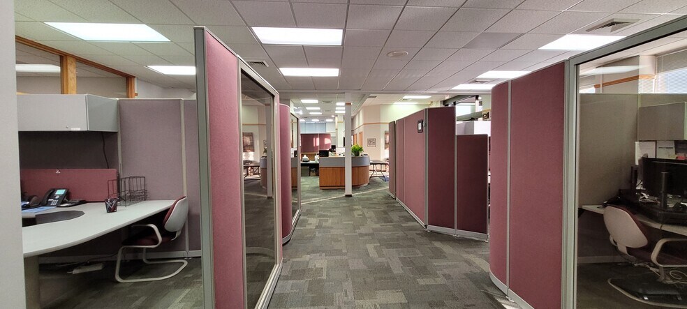 More Photos Of 100 Park Dr S, Great Falls Office For Lease