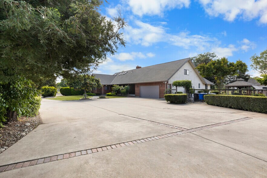 More Photos Of 9930 Calvine Rd, Sacramento Apartments For Sale