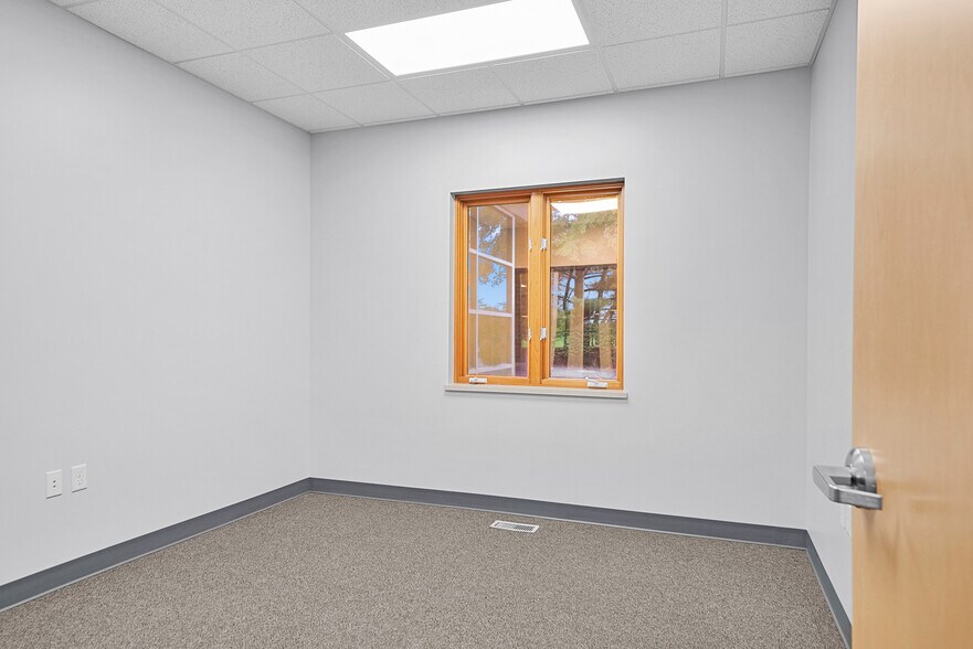 More Photos Of 1416 44th St SW, Wyoming Medical For Sale
