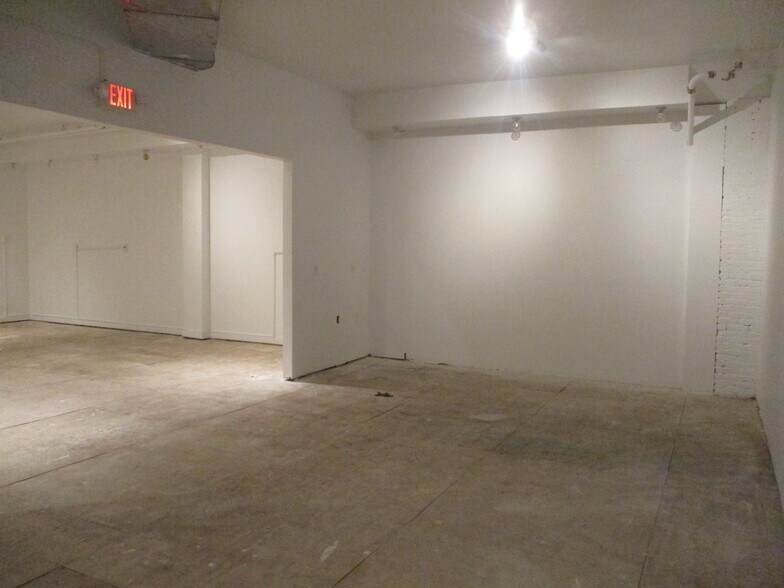 More Photos Of 900 Fulton St, Brooklyn Storefront For Lease