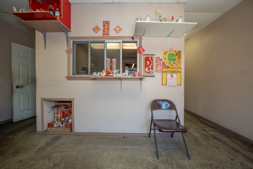 More Photos Of 239-241 N 61st St, Philadelphia Auto Repair For Sale