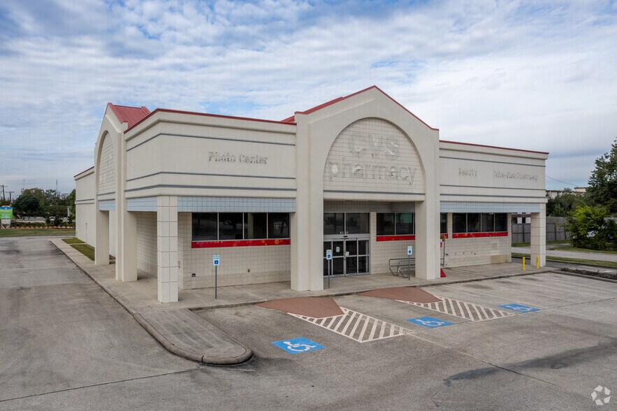 More Photos Of 2001 Garth Rd, Baytown Freestanding For Lease