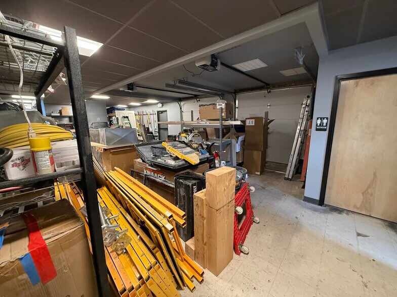 More Photos Of 5700 E Evans Ave, Denver Showroom For Lease