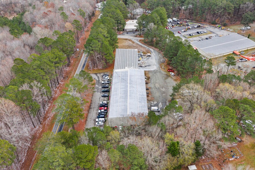 More Photos Of 3337 Air Park Rd, Fuquay Varina Light Manufacturing For Sale