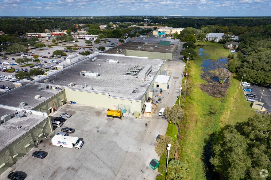 2202 James L Redman Pky, Plant City, FL 33563 Retail For Lease