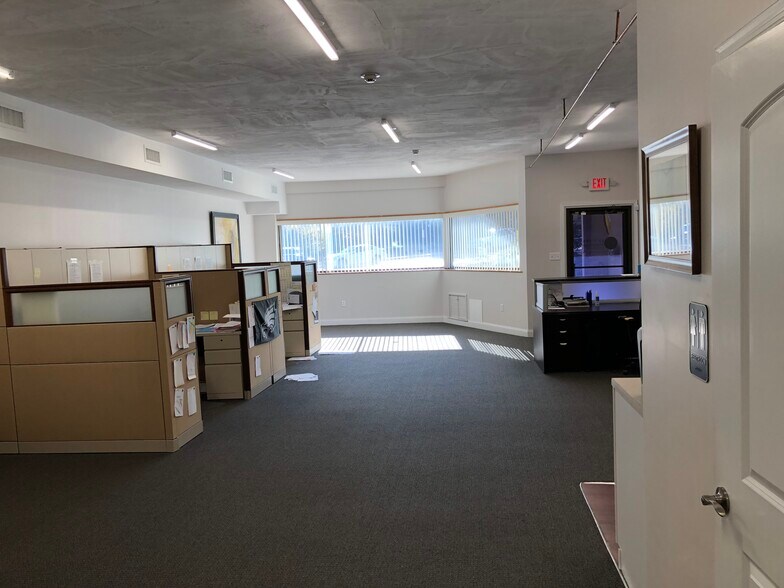 More Photos Of 911 Montgomery Ave, Narberth Storefront Retail Office For Sale