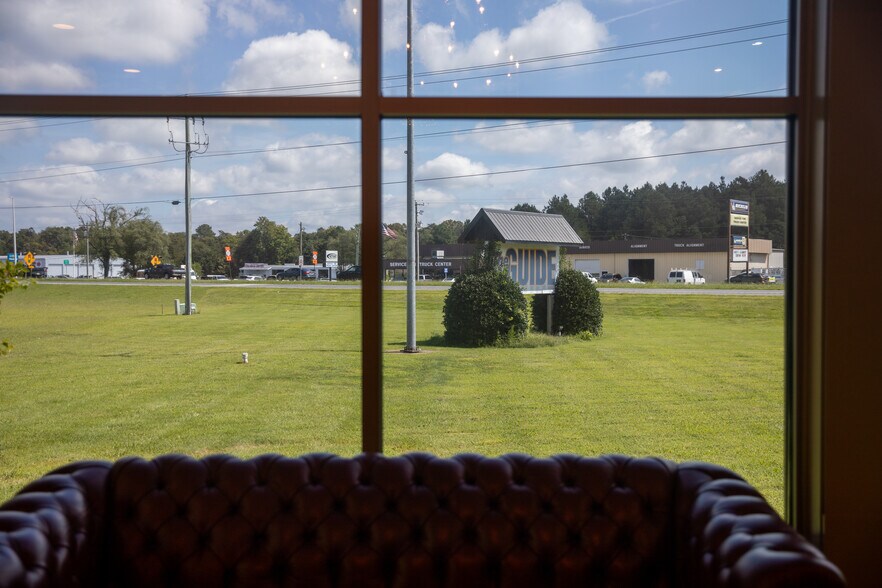 More Photos Of 24904 Sussex Hwy, Seaford Freestanding For Sale