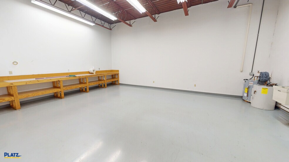 More Photos Of 4030 Simon Rd, Youngstown Manufacturing For Sale
