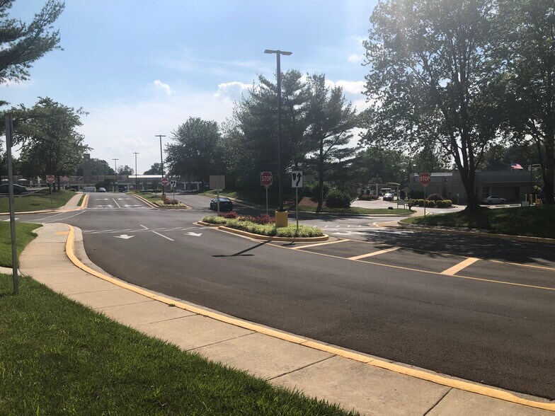 More Photos Of 18211-18221 Flower Hill Way, Gaithersburg Medical For Lease