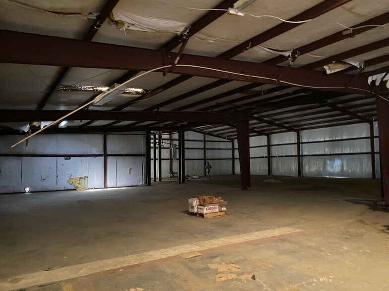 More Photos Of 2826 Highway 178, Tupelo Light Distribution For Sale