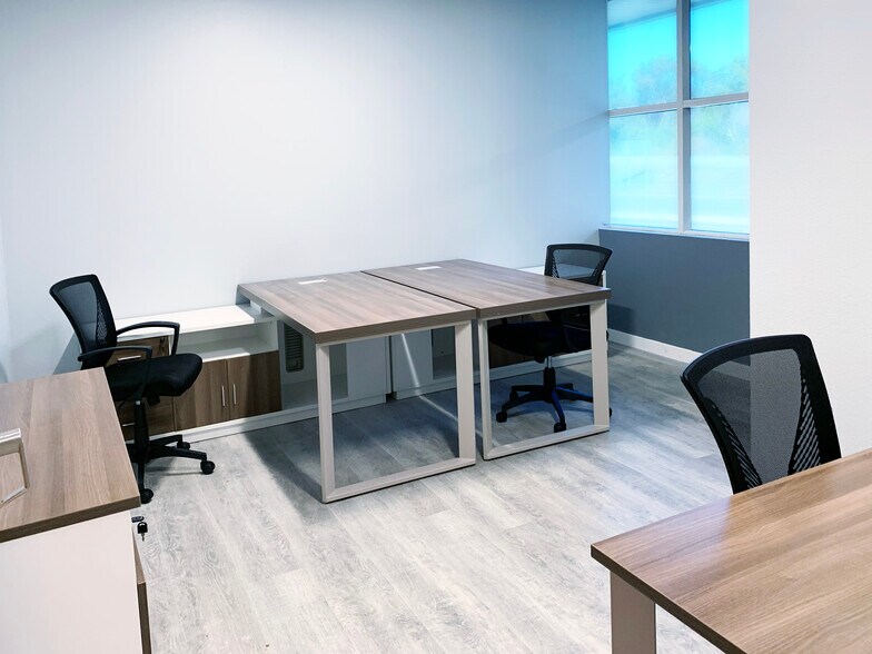 More Photos Of 1300 Eastman Ave, Ventura Loft Creative Space For Sale