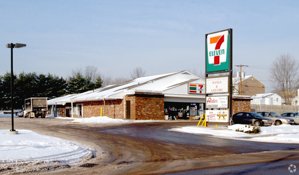 More Photos Of 337 Willard Ave, Newington Freestanding For Lease